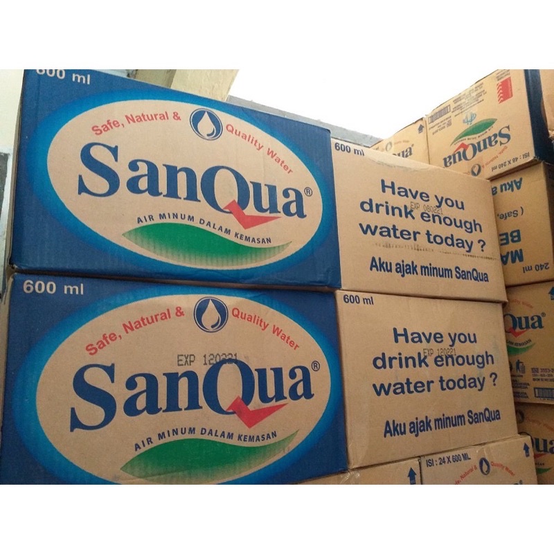 sanqua air mineral 2 ukuran