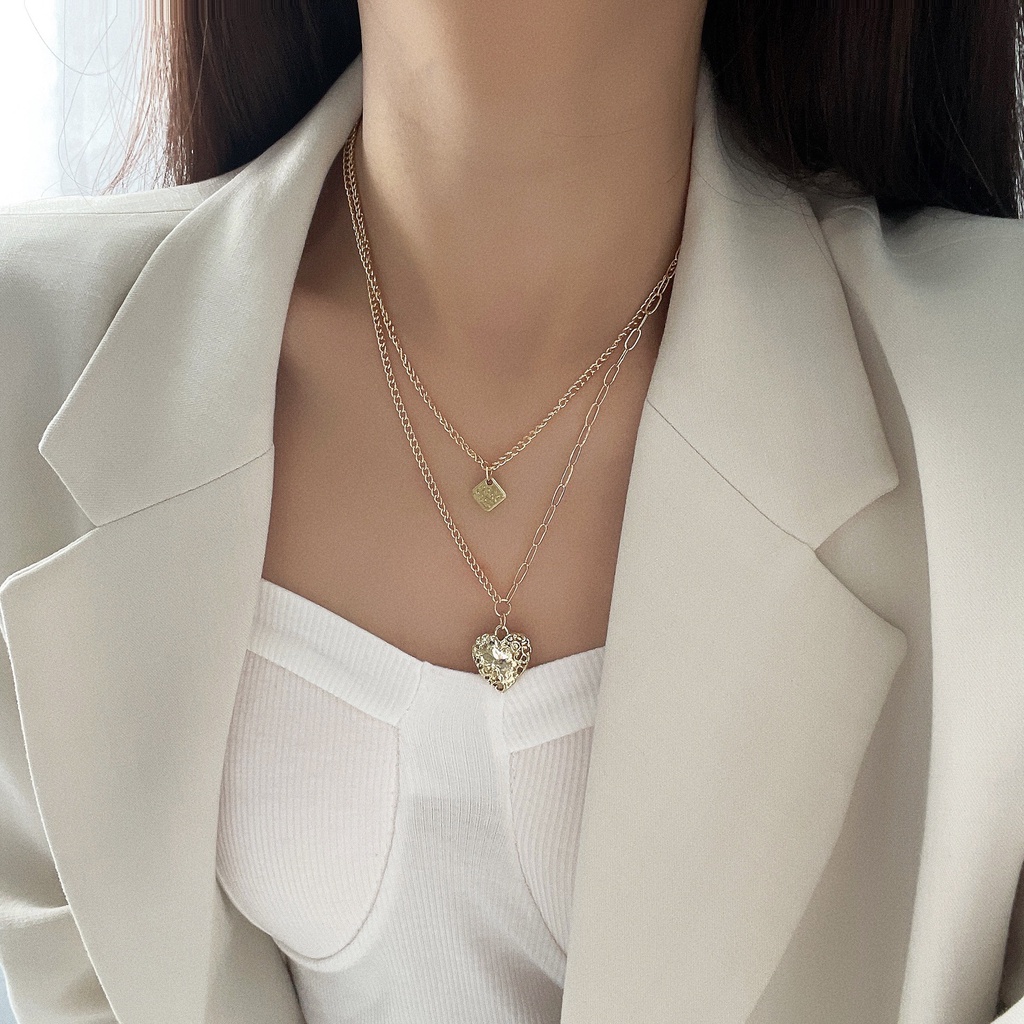 Kalung Rantai Wanita Dua Lapis Liontin Bentuk Hati Warna Gold Gaya Vintage