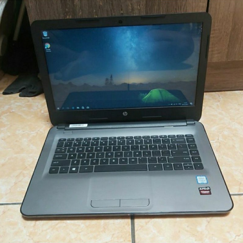 Laptop HP 14-am015TX Intel Core i5-6200U Doblevga Amd Radeon R5 M330 2GB Ram 8GB SSD 128GB Windows 10 64 bit desain,editing,gaming, layar 14 inch