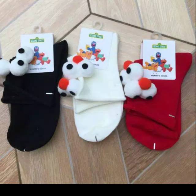 Kaos kaki sesame street by miniso