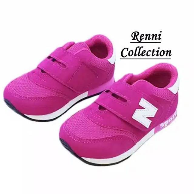 Sepatu sneaker anak Velcro warna pink panta lucu dan trendy