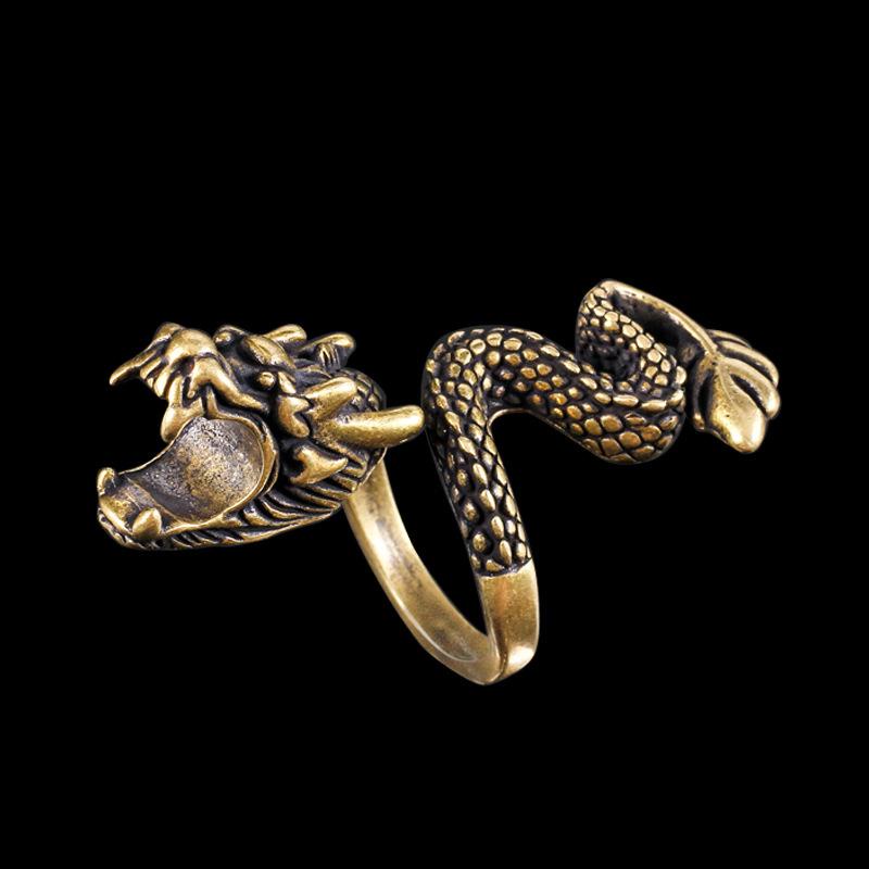 New Creative Cigarette Holder Ring Rack Retro Dragon Shape Finger Clip Gift for Boyfriend Trendy Cigarettes Smoking Acce