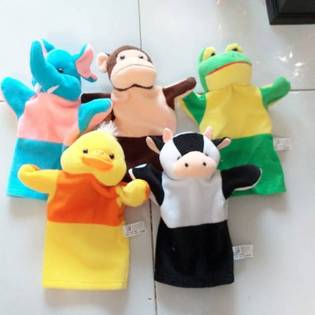 Boneka tangan karakter