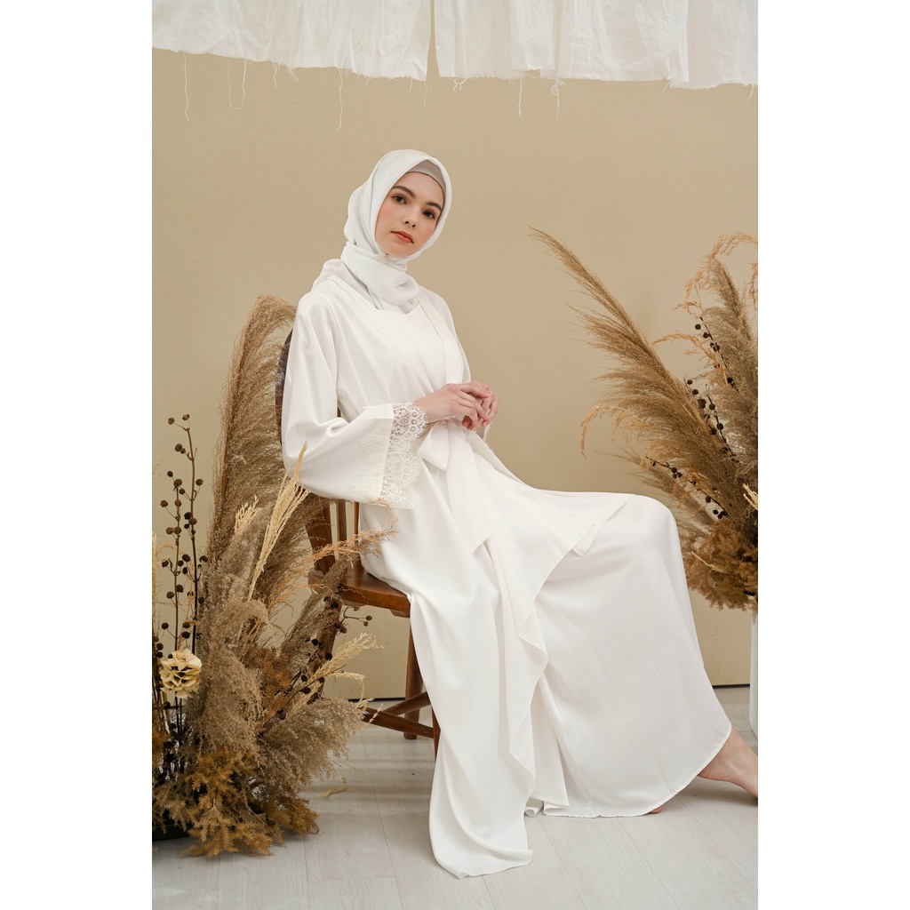 Ashera Asymmetric Robe - KIMONO ROBE PENGANTIN