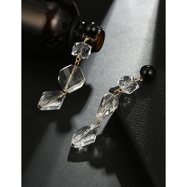 LRC Anting Tusuk Fashion White Full Diamond Decorated Long E92199