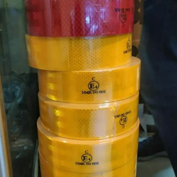 

Skotlet UJI KIR Pantul Cahaya LOGO E4 size 2in x 50 Mtr KUNING