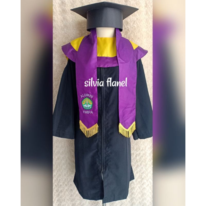 Baju wisuda