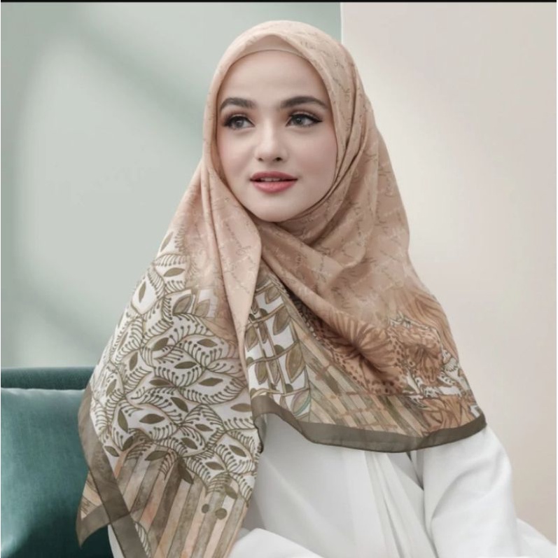 BESTARI BROWN SCARF BY WINDY X MANDJHA IVAN GUNAWAN