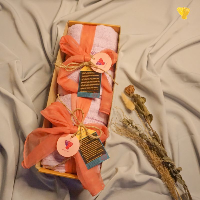 

BERSIH BERSIH Hampers Pernikahan Couple/ Gift Wedding Kado Hadiah