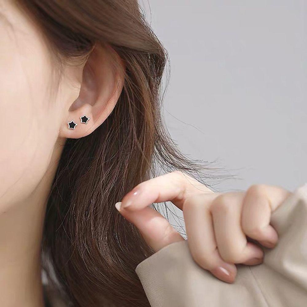 Needway Anting Jantung Perempuan Kepribadian Retro Keren Geometris Hitam Tampan Fashion Perhiasan