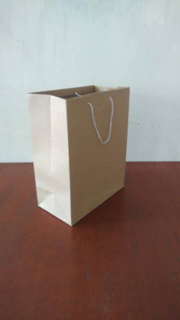 Paper bag/ tas kertas (20x10x25)(0112)