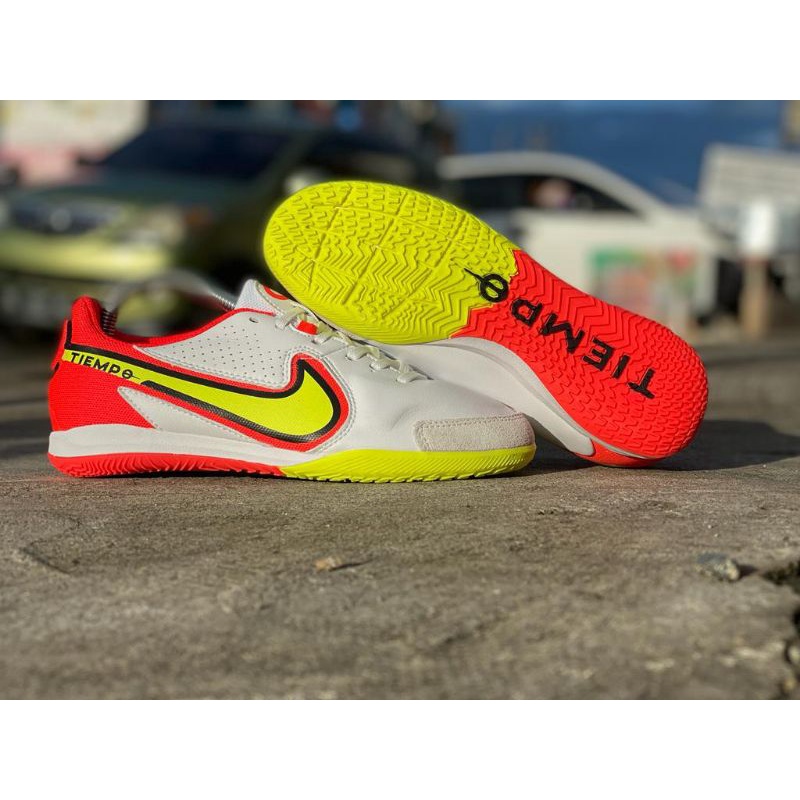 NANDA STORE - Futsal Nike Tiempo React Legend IX Pro IC - White Volt Bright Crimson
