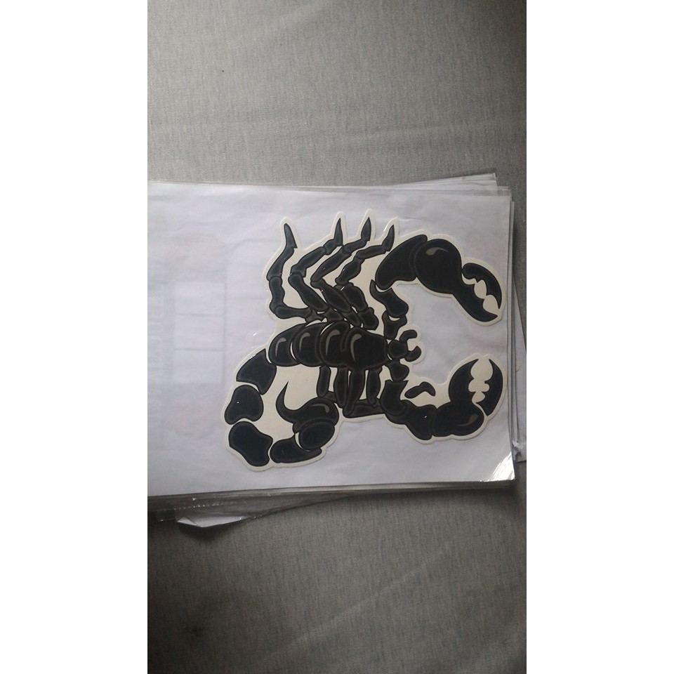 

STICKER 33X26CM SCORPION HITAM