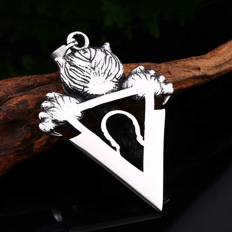 Retro fashion sword tooth tiger triangle Skull Pendant Necklace punk men's jewelry