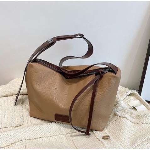 201541 Tas Selempang Wanita Import Slingbag Cewek Impor (1 KG MUAT 3) LT2106 JT1622 CR7781 170532 BQ3463 EL5279