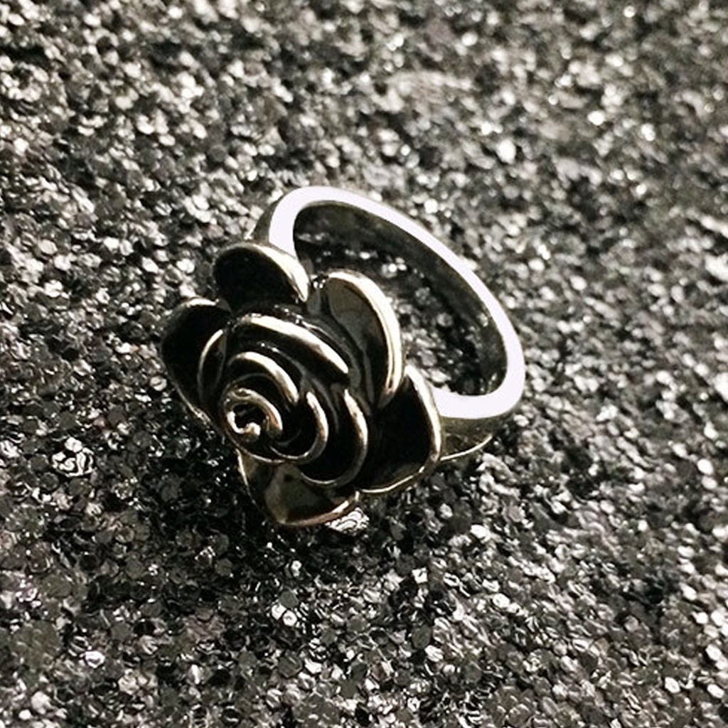 Hu Hu Hu Hu Hu Alat Bantu Pasang Kacamata♡ Cincin Wanita Bahan Alloy Warna Silver Bentuk Bunga Mawar Mekar Untuk Pesta Cocktail