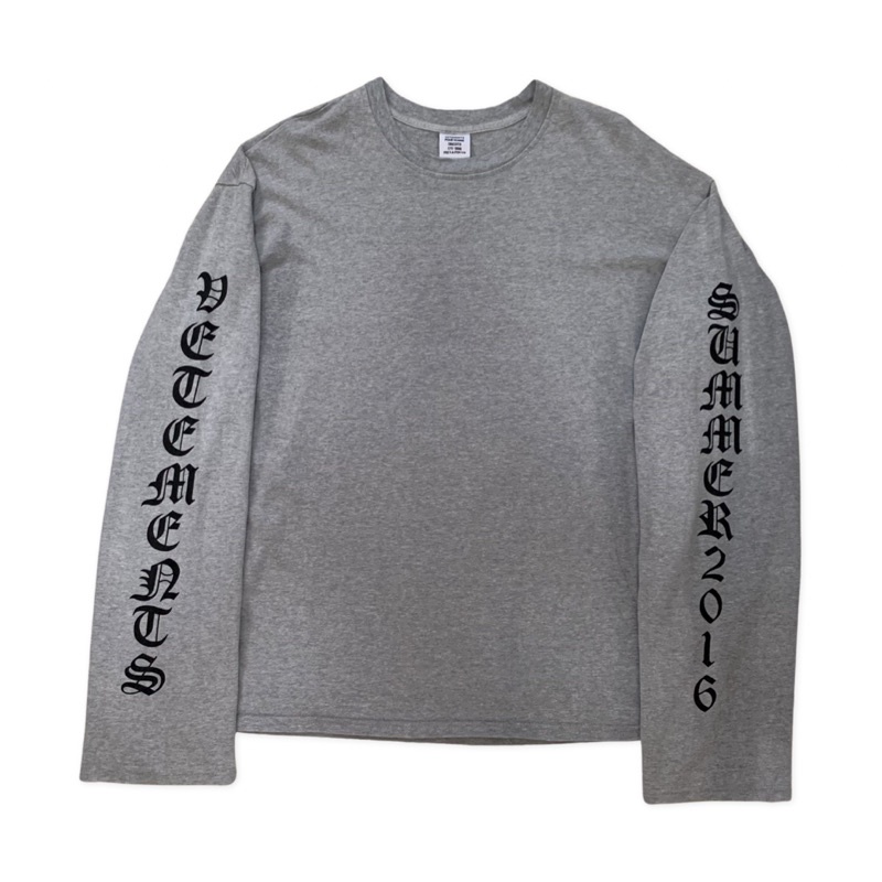 VETEMENTS Long Sleeve Ghotic Font Oversized Tee Second