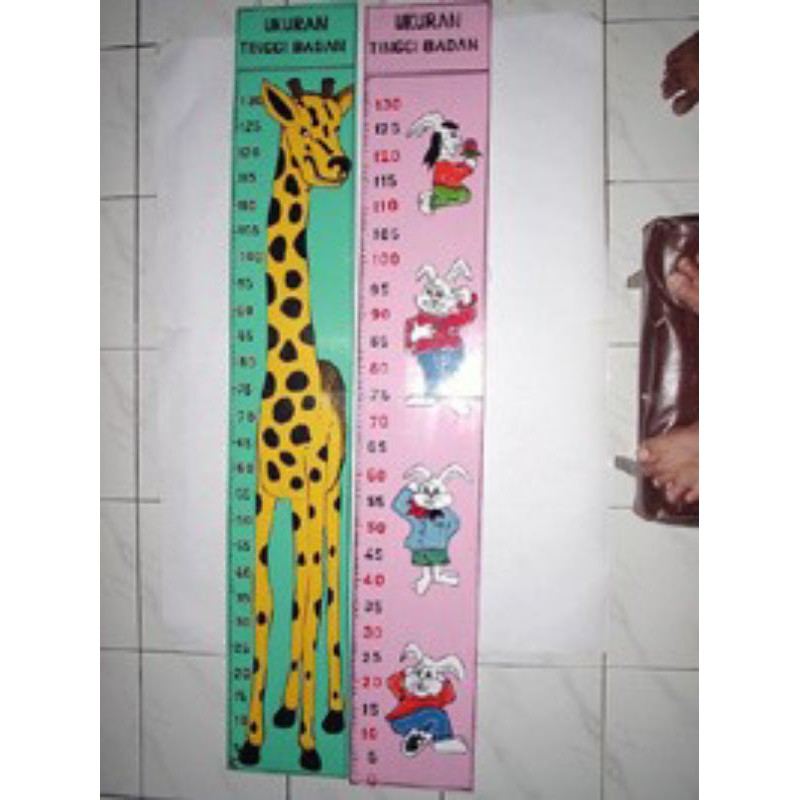 Alat Ukur Tinggi Badan Kayu (gambar random)