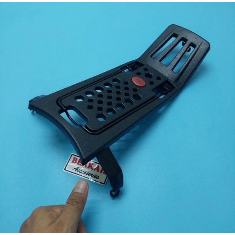 Bagasi tengah supra x 125 helm in dudukan barang motor supra x helm in