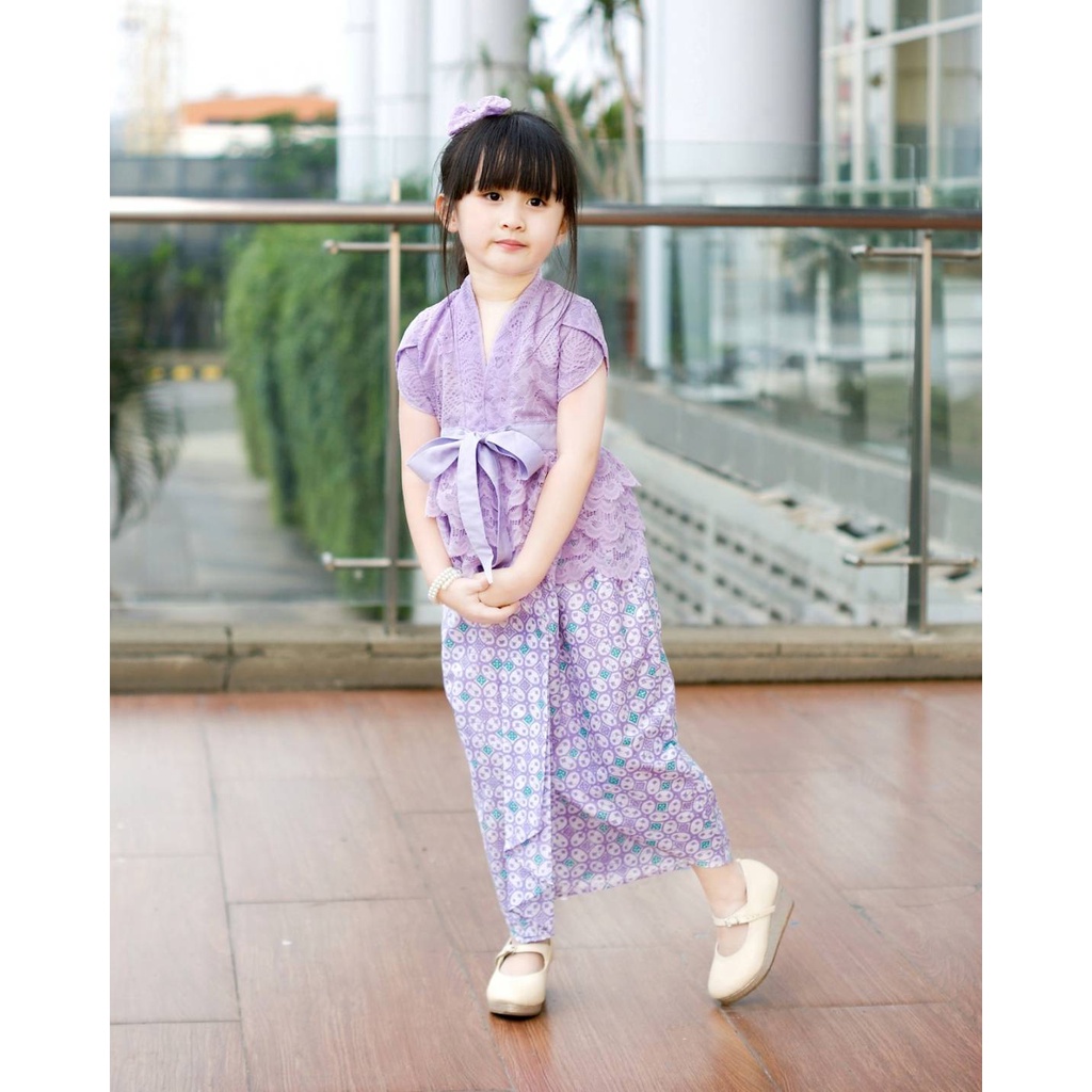 KEBAYA SARASWATI / KEBAYA UNIK / KEBAYA ANAK DAN DEWASA / KEBAYA MODEL TERKINI