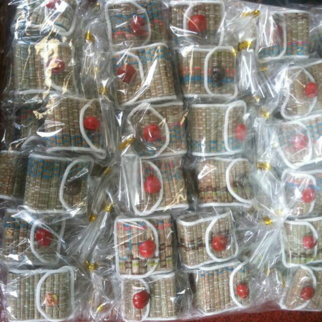 Souvenir magnet kulkas tas mini anyam