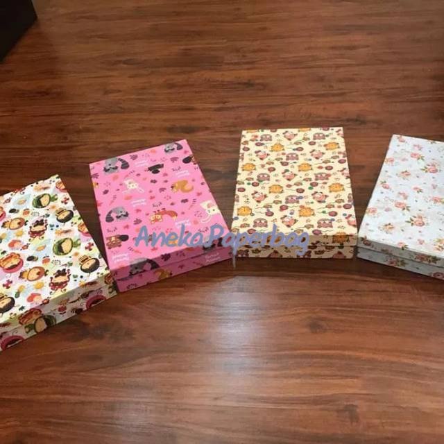 

Kotak Kado Gift Box uk 30.20.6 Kotak Hadiah Souvenir Hampers Bungkus Kado Best Seller