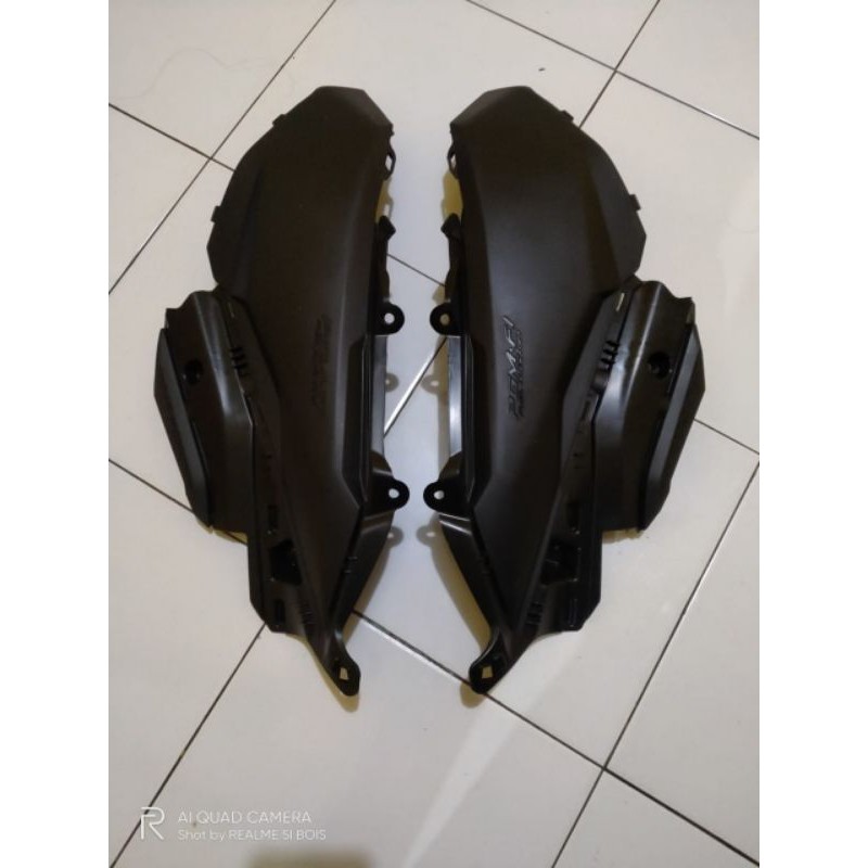 Sambungan body VARIO 150 New 125 LED New kanan- kiri Original
