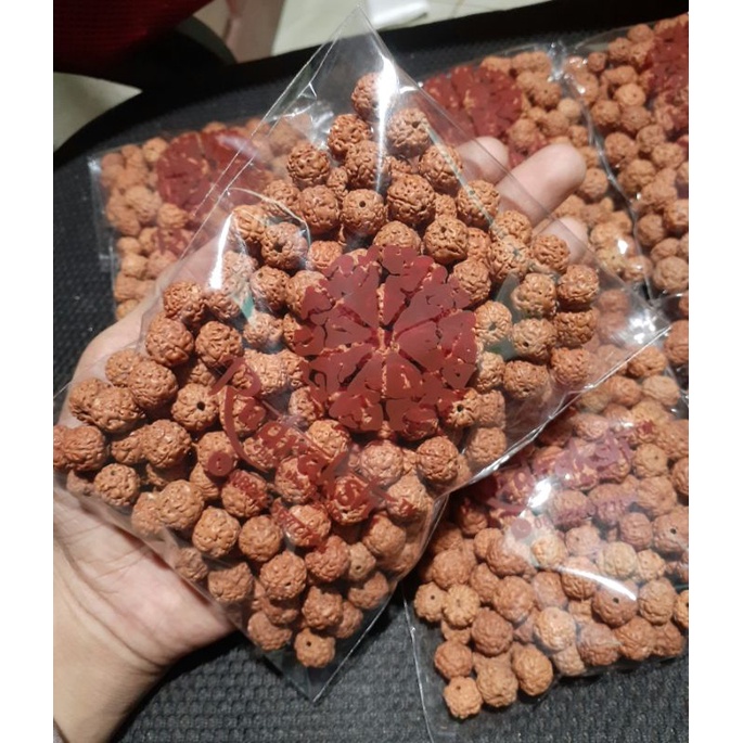

Biji jenitri Grade A 200 biji