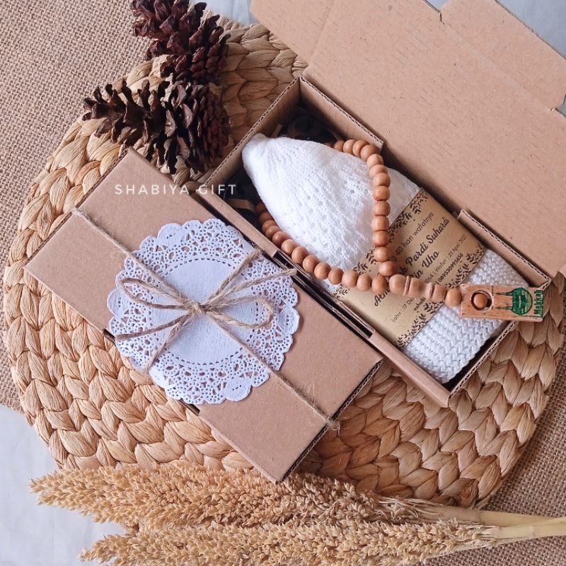 Hampers Souvenir Parcel Suvenir Pengajian Selamatan Tahlilan Tahlil 40 100 1000 Hari Haul Tasyakuran Syukuran Kehamilan Aqiqah Akikah Khitanan Khitan Sunatan Sunat Pernikahan Siraman Wedding Oleh Oleh Haji Umroh Peci Tasbih Digital Murah Free Kartu Ucapan