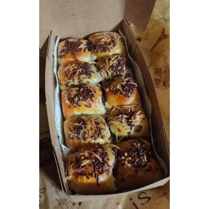 

Ready Kak bolen pisang coklat keju