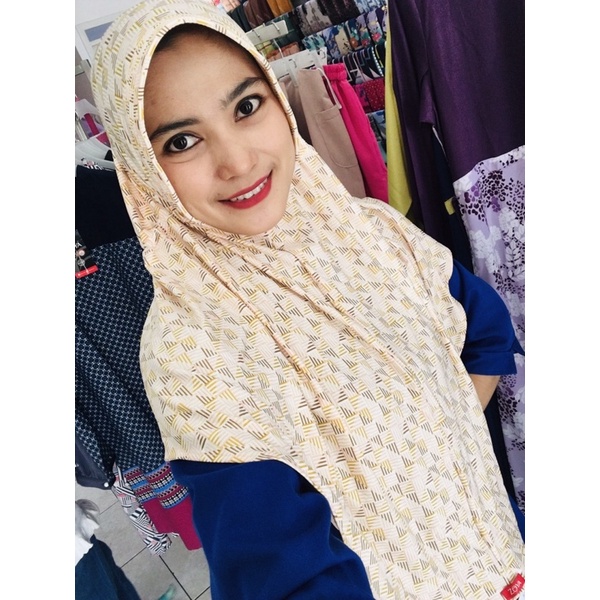 Bergo Jilbab Instan Serut Belakang Motif Terbaru - BERGO HUSNA MIKADEA ZOYA