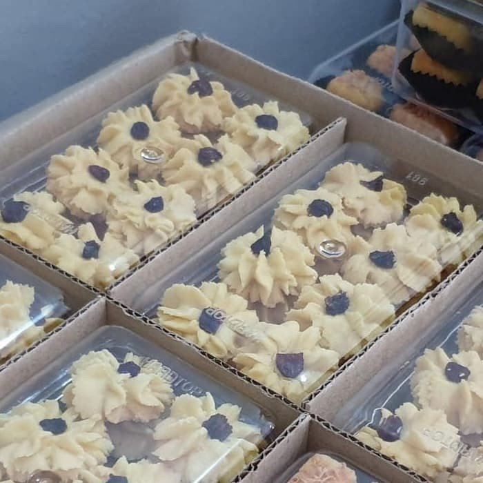 

Kue Semprit (Dahlia)