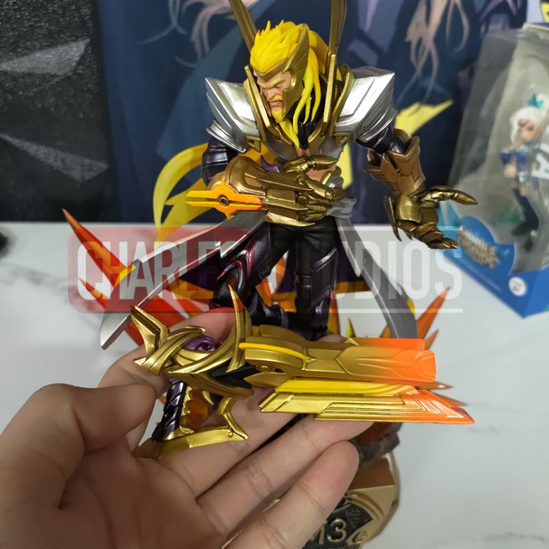 STATUE ROGER PHANTOM RANGER MOBILE LEGENDS STATUE