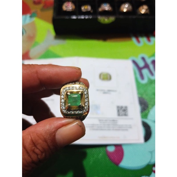 NATURAL EMERALD BERYL [BLUE GREEN]