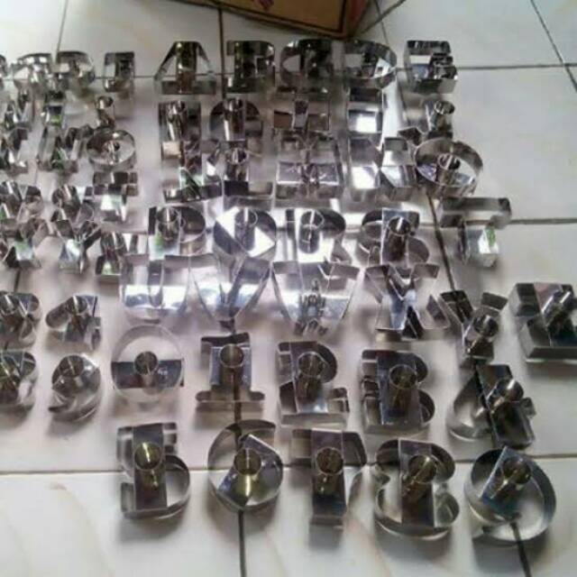 

Fiwadeshop; Cutter donat huruf/angka