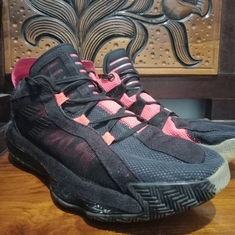 Adidas Dame 6 Ruthless Size 42 2/3