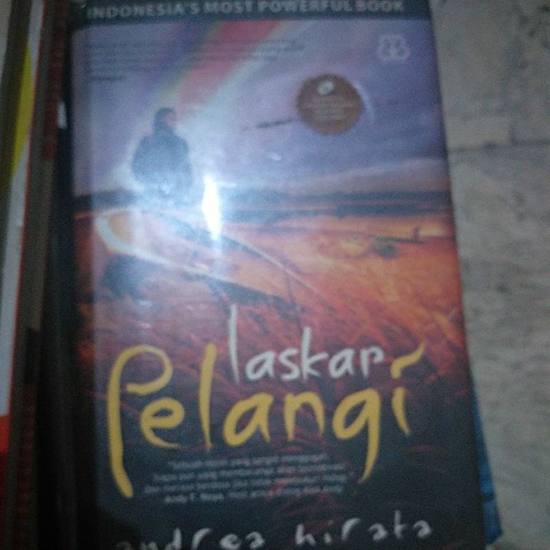 novel laskar pelangi