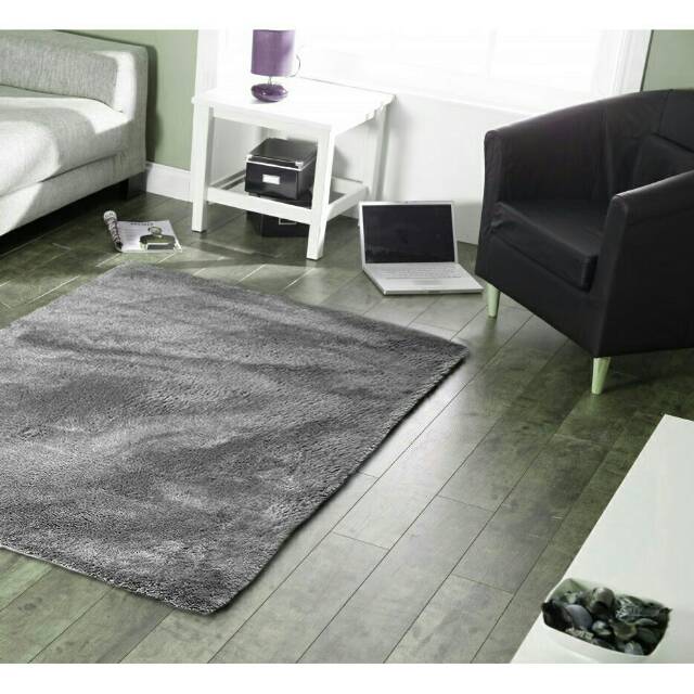 Karpet bulu halus shaggy