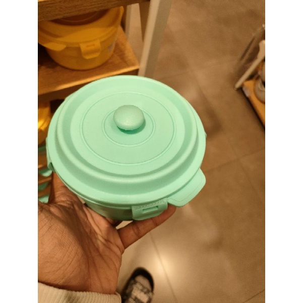 tempat peyimpanan makanan original miniso