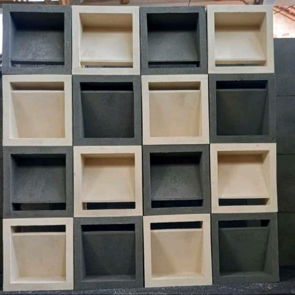 ROASTER BETON MINIMALIS MOTIF NAKO SUDUT