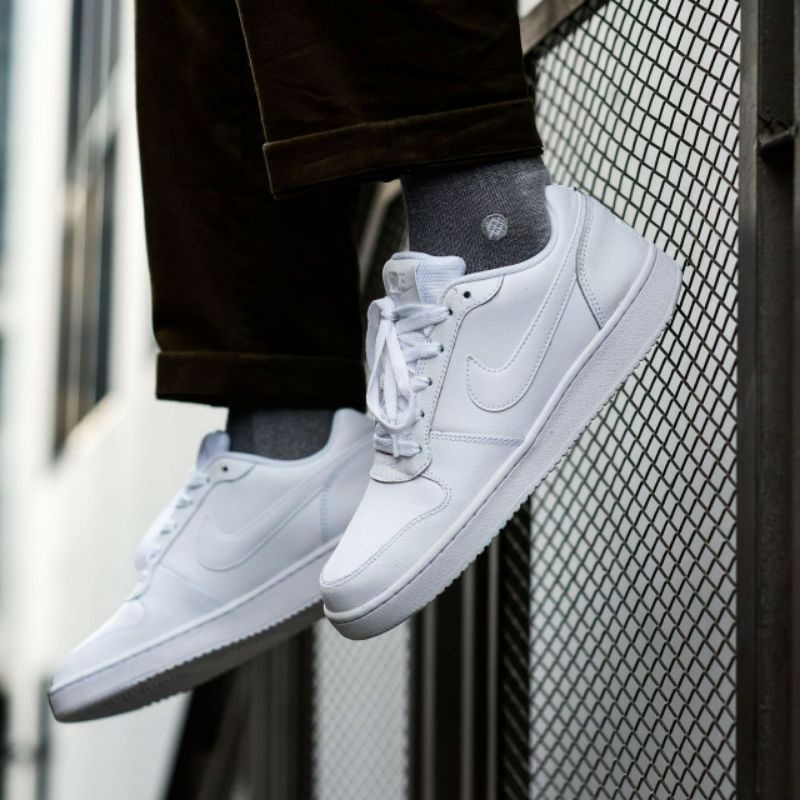 mens nike ebernon