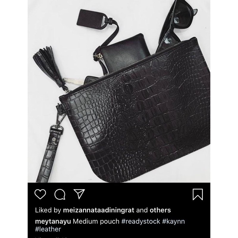 medium pouch by kaynn (SOLD)