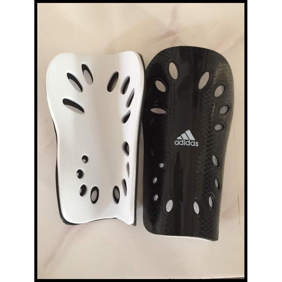 DEKER FUTSAL/DEKKER BOLA/DECKER/SHIN GUARD BOLA ADIDAS NIKE