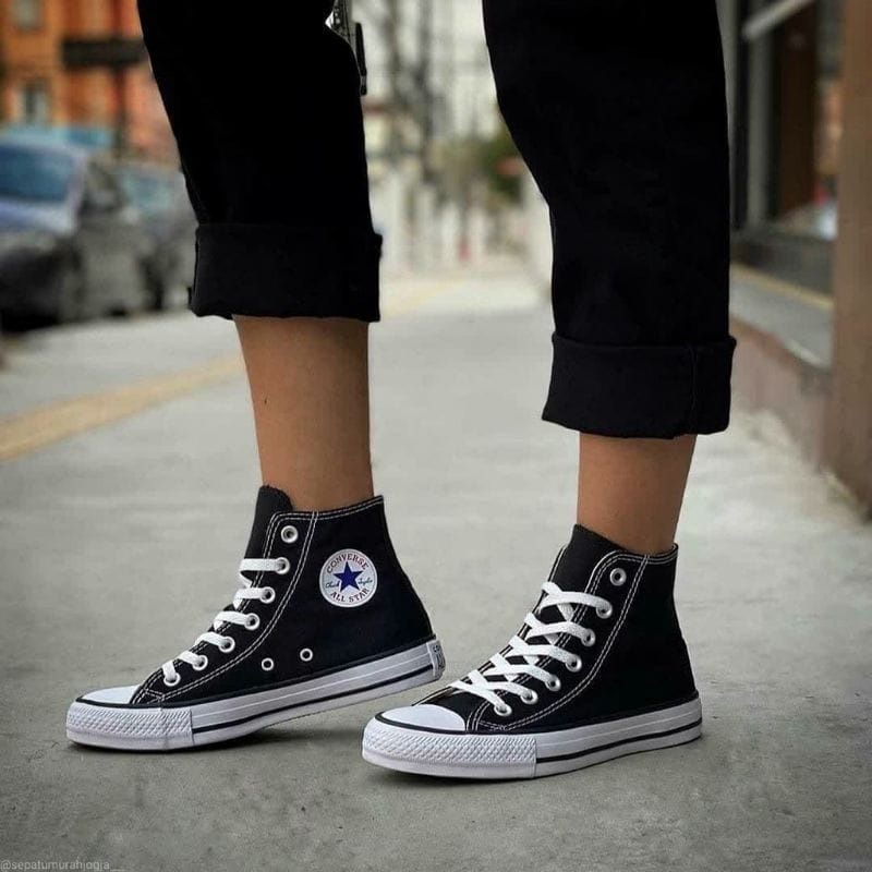 Sepatu Allstar Tinggi / Sepatu Convers Chuck Taylor Classic High / Sepatu sekolah hitam putih murah.