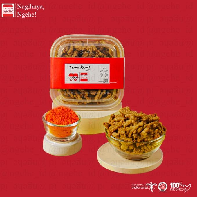 

8.8 Flas SALE Makaroni Ngehe Usus Goreng Kemasan Toples Small .,.,.,.,