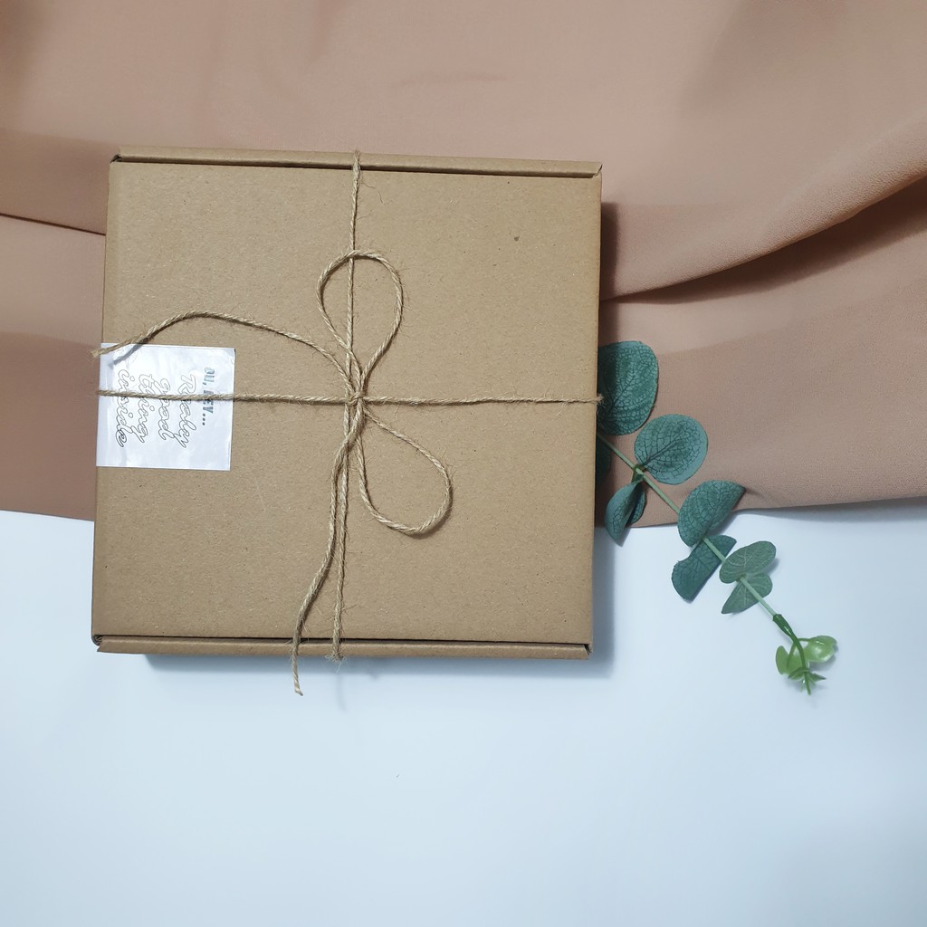 Celebshine Giftbox Custom Estetik Terjangkau harga mulai 35 ribu