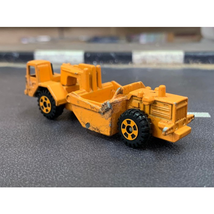 Vintage Tomica 32 Komatsu Motor Scraper Made in Japan No Box