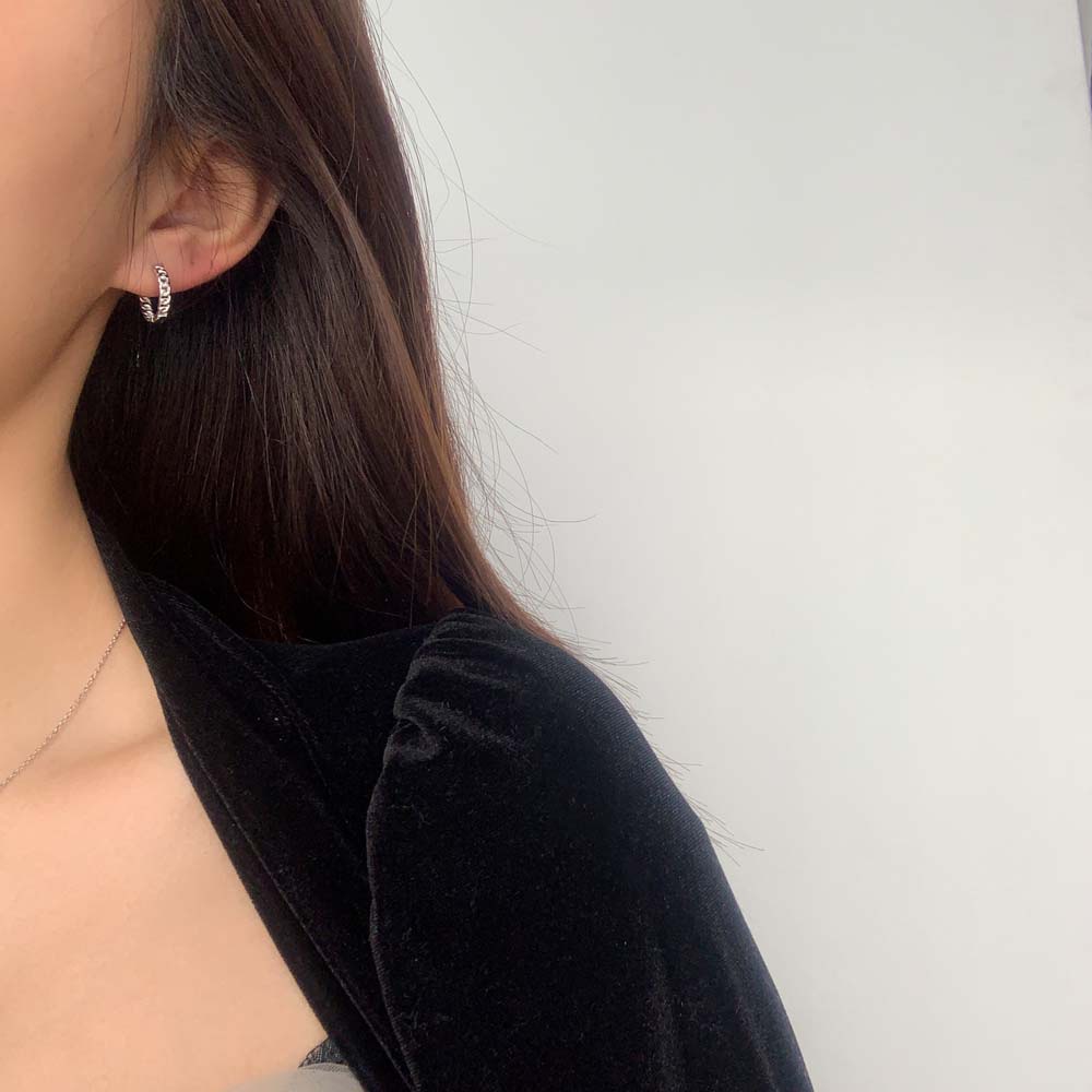 NEEDWAY Temperament Stud Earrings Tide Copper Ear Bone Studs Women Korean Personality Retro Girls Simple Fashion Jewelry/Multicolor