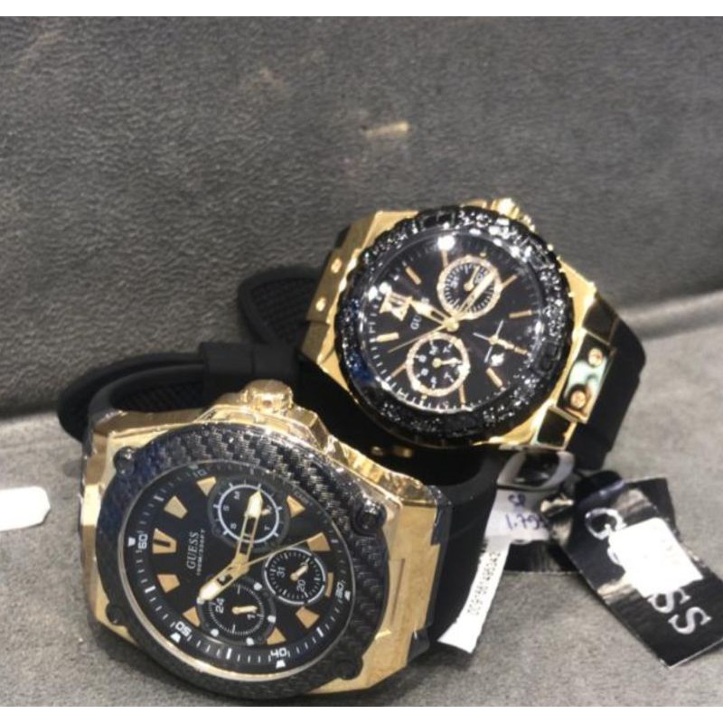 Jam Guess couple pasangan