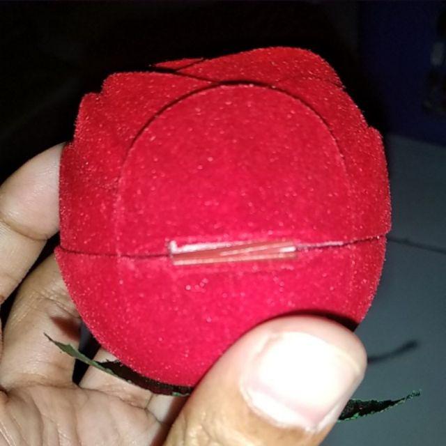 Kotak / Box Cincin Couple Bentuk Mawar